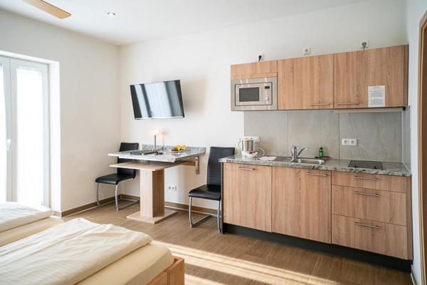 Boardinghouse Schellenberg Hotel Donauwörth Екстериор снимка